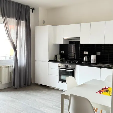 Tiburtina Flam 아파트 *